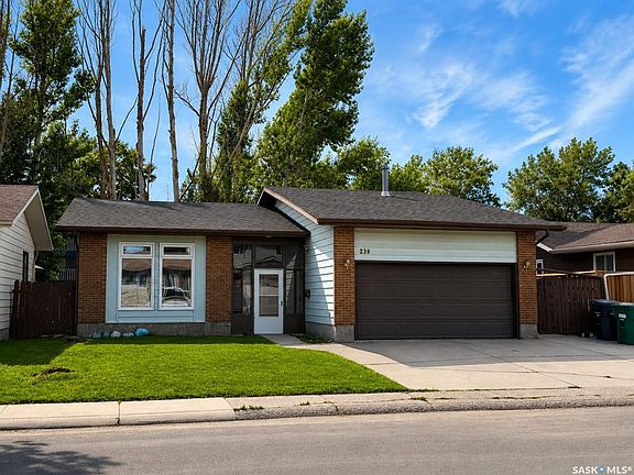 2nd image of 239 Kenosee CRESCENT