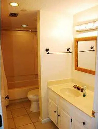 402 Port Royal Way — Photo 82