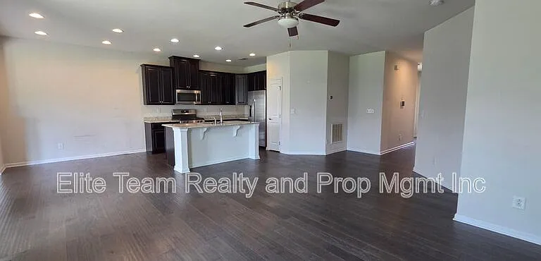 7347 Raylee Ave SW — Photo 2