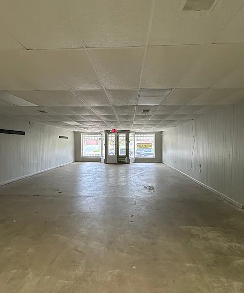 102 W Virginia Ave — Photo 5