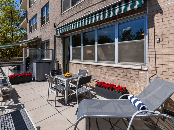 555 Kappock Street image 4 of 9