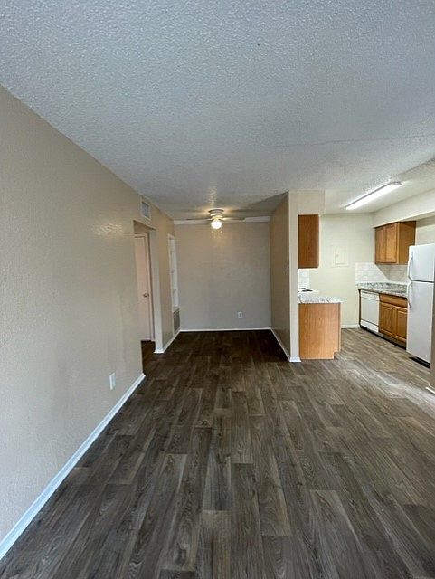 1st image of 3229 Bonnie Dr APT 127