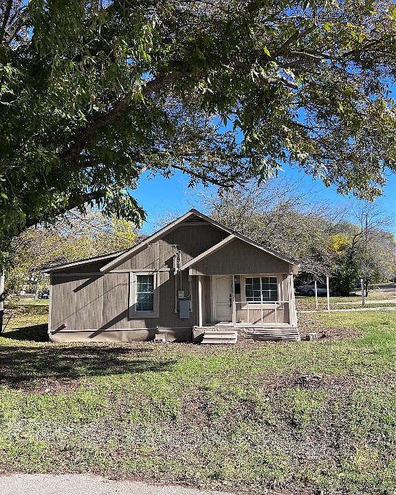 100 N Harrison St, West, TX 76691 Zillow