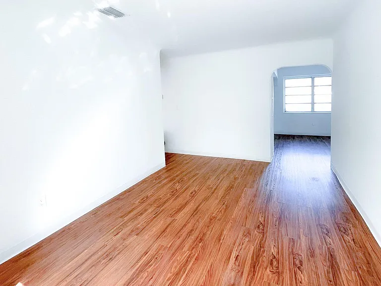 3023 NW 1st Ave — Photo 4