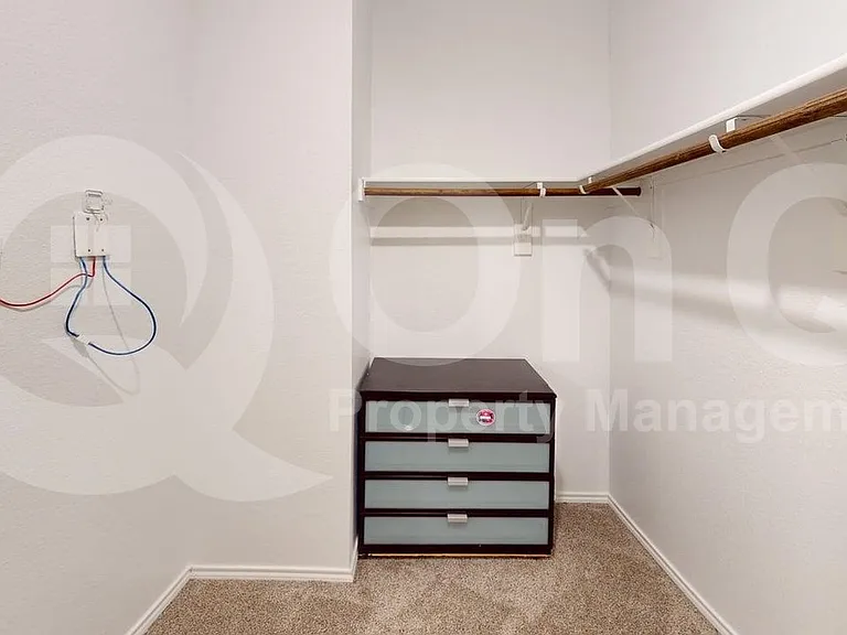 915 Presleigh Dr — Photo 17