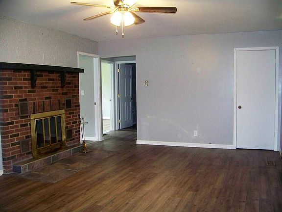 4th image of 1783 Lower White Oak Rd