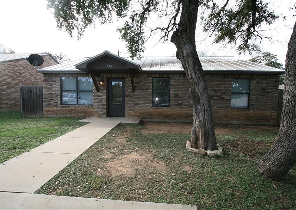 1st image of 728 Pecan Ln