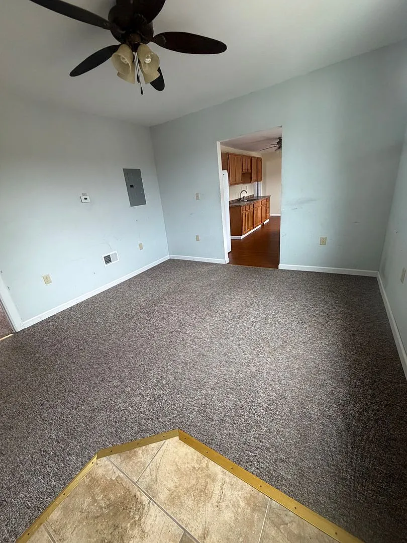 10 Beech St, Gloversville, NY 12078 — Photo 2