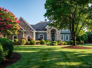 19232 Peninsula Shores Dr, Cornelius, NC 28031