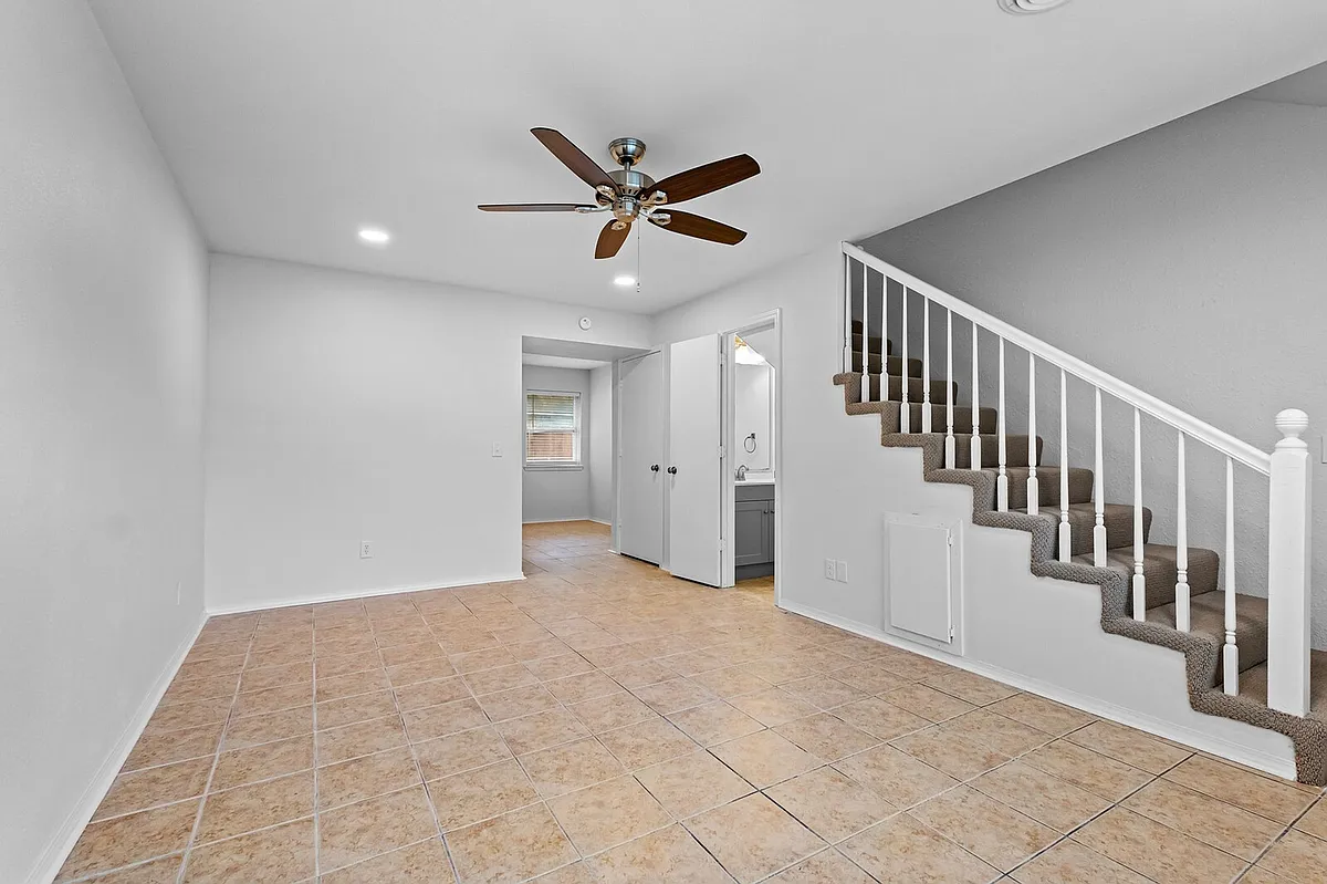 Building Photo - Greenleaf Townhomes