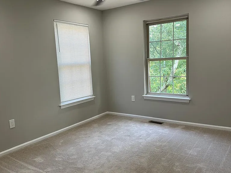 758 Shropshire Dr — Photo 22
