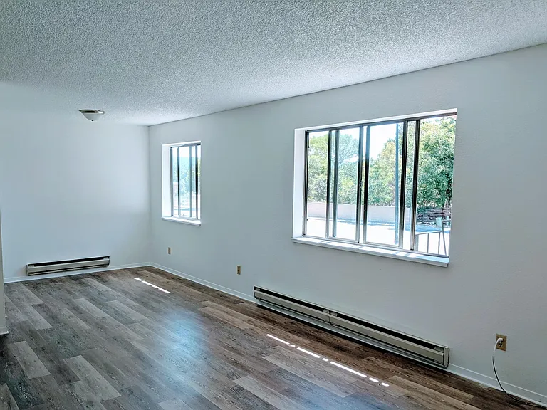 2902 Dawn Dr #2 — Photo 2