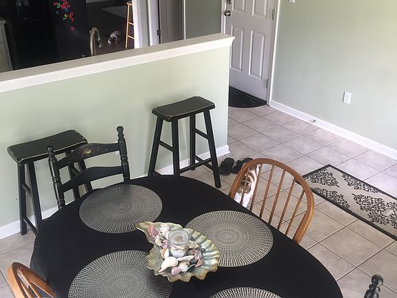 3rd image of 36031 Wilmington Ave