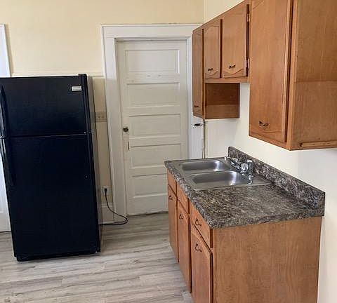 5th image of 112 Maryland Ave