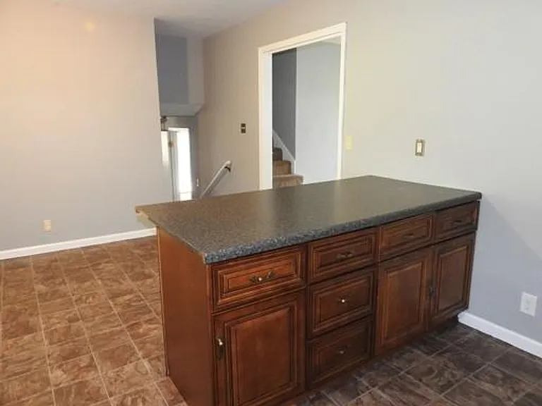 529 Morrison Dr — Photo 4
