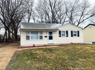 435 Marechal Ln, Florissant, MO