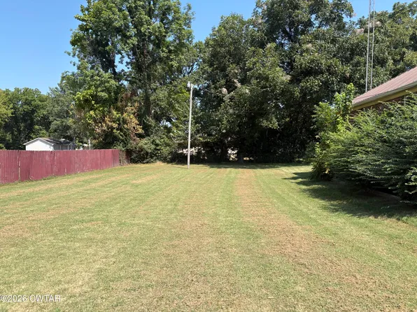 703 McLin St, Humboldt, TN 38343