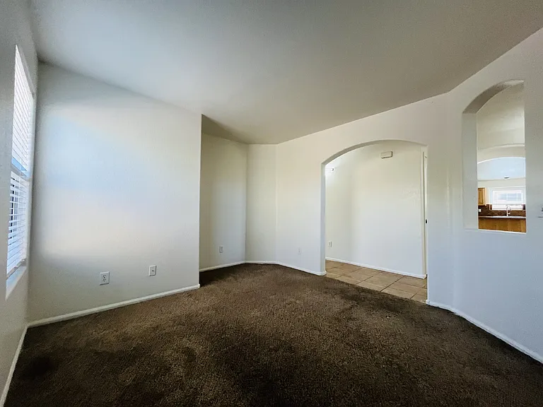 8202 S 47th Ave — Photo 21