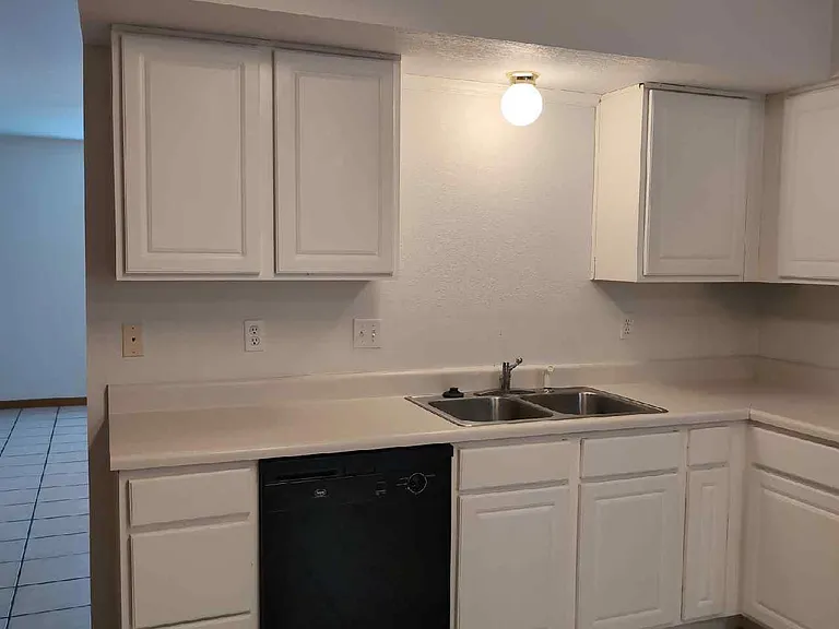 417 W King St #A — Photo 10
