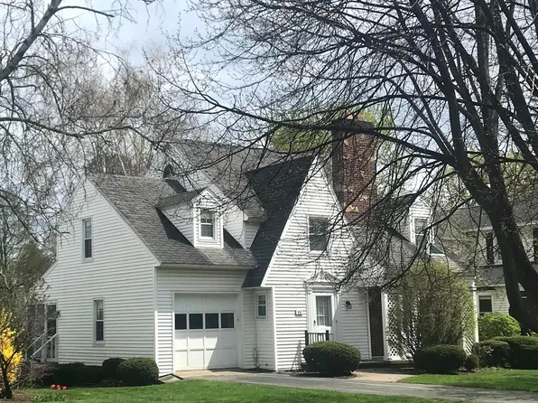 72 Beekman St, Plattsburgh, NY 12901
