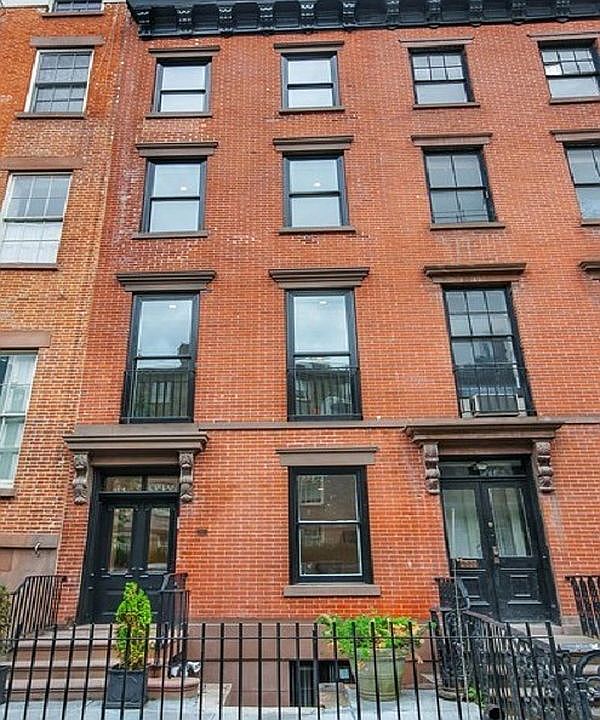 1st image of 438 W 20th St #Townhouse