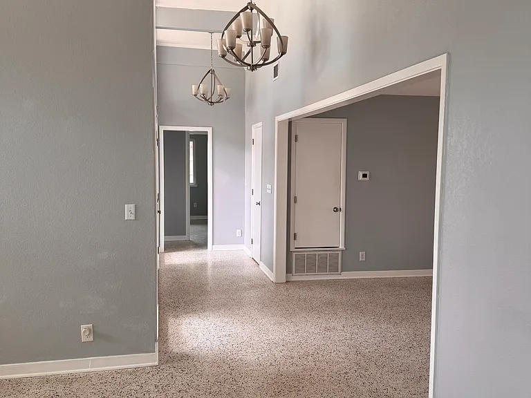 3501 Summit Blvd — Photo 9