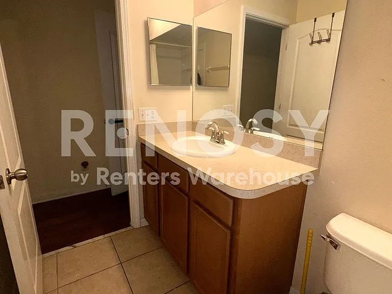 10943 Keys Gate Dr — Photo 5