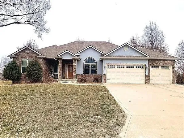 2505 James Ln, Sedalia, MO 65301
