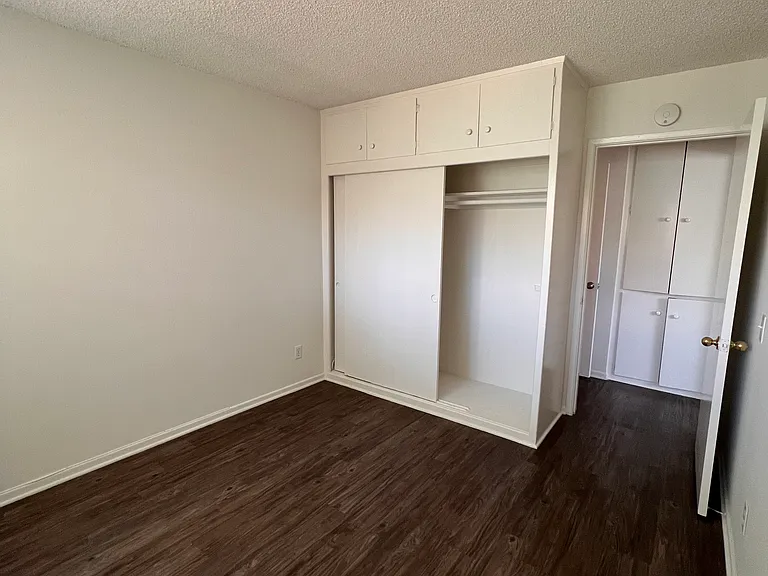 525 N Francisca Ave #6 — Photo 6