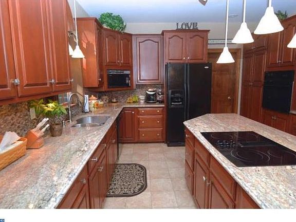 5th image of 41 Highland Dr