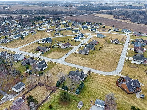 5th image of 323 Plum Cir