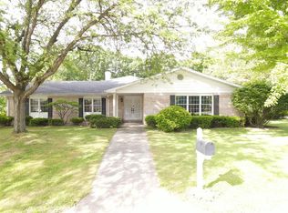 16 Siesta Dr, Hannibal, MO 63401