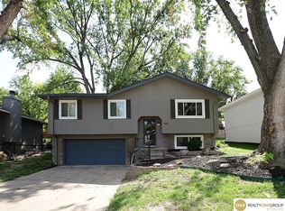 6411 S 137th St, Omaha, NE 68137