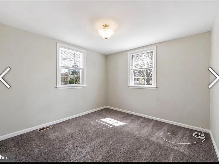 836 Conestoga Rd — Photo 10