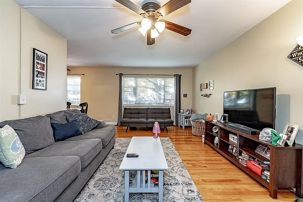1 bed, 682 sqft, $1,700 — Photo 4