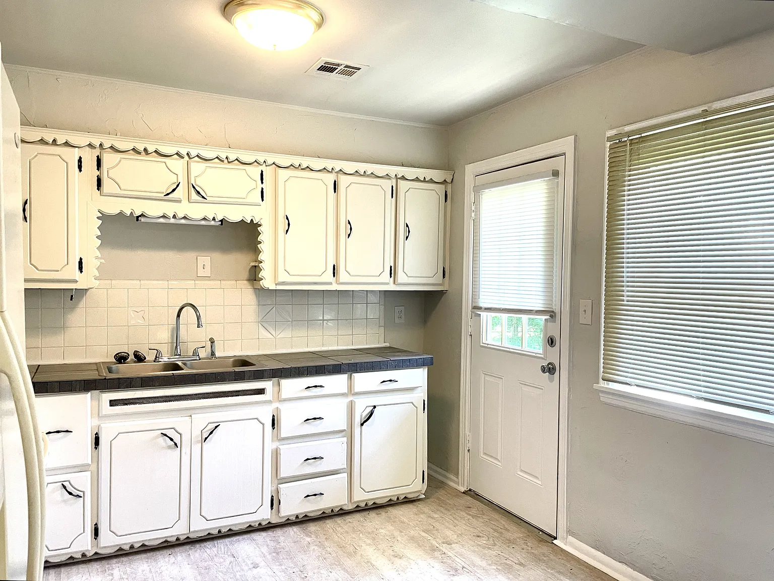 518 Oak Street Northwest - 1 — Photo 3