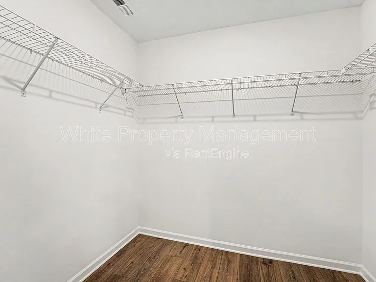 368 W 18th St — Photo 15