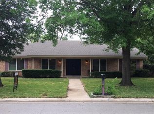 193 E Louella Dr, Hurst, TX 76054