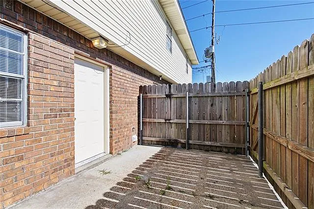 8897 Richmond Dr — Photo 18