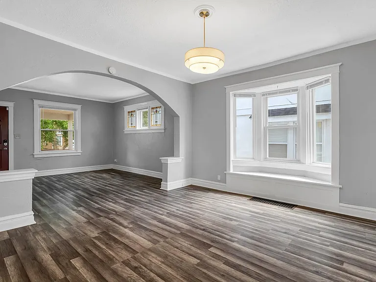 1223 Gruner Pl — Photo 19