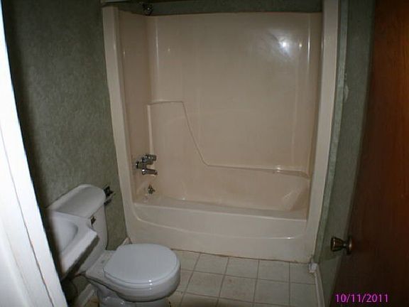 3rd image of 11 Hillcrest Dr