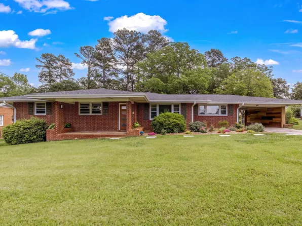 2405 Brenda Dr, Raleigh, NC 27610