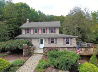 911 Hampton Rd, Newton, NJ 07860