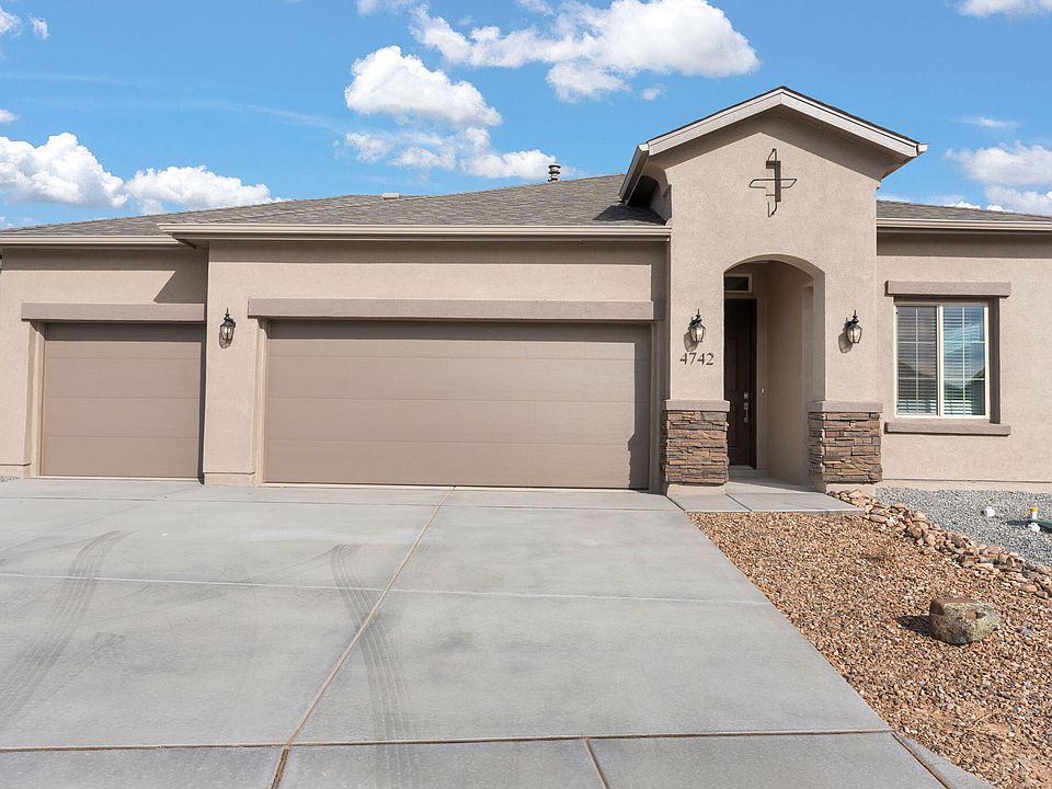 1st image of 4742 Manzano Peak St