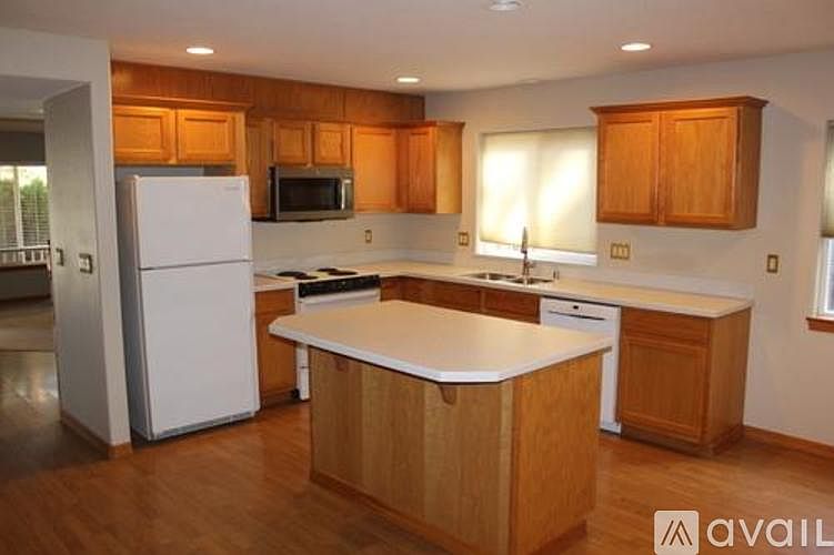 1st image of 1510 NE 92nd Ave #1510