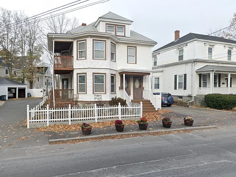 16 Paradise Rd — Photo 1