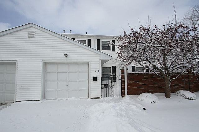 1st image of 14 Surrey Ct #14