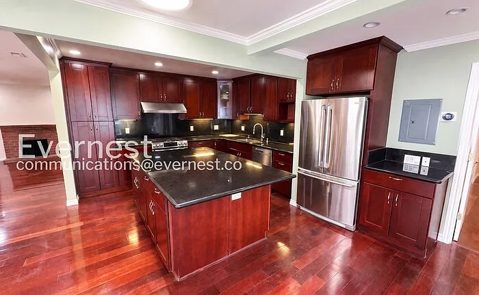 999 Loma Verde Ave — Photo 8