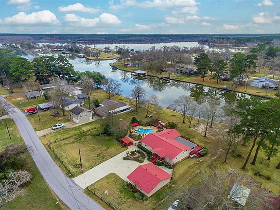 4th image of 10 Lazy Bend Dr
