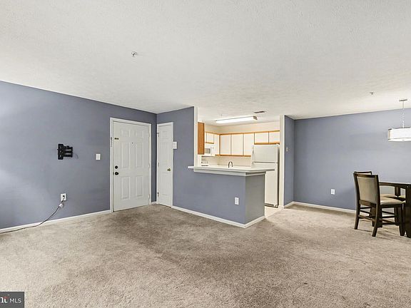 4th image of 1201 Friars Wood Ct Unit 202